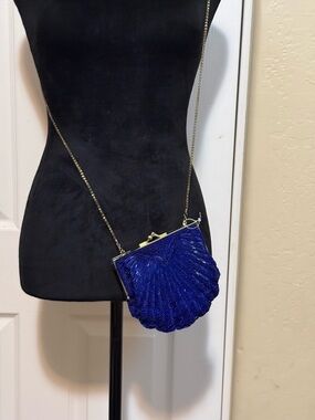 Beautiful Fully Beaded Shell Crossbody Bag - Blue